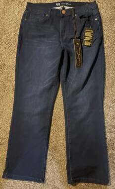DG2 by Diane Gilman Jeans Size 10P Dark Blue New with Tags